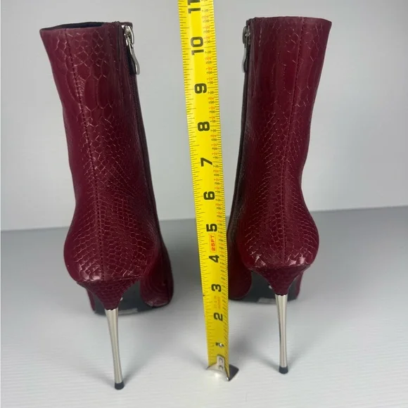 Chic Azalea Wang Calean Burgundy Snake Embssed Stiletto Ankle Boots Size 8 NWT - Picture 4 of 5